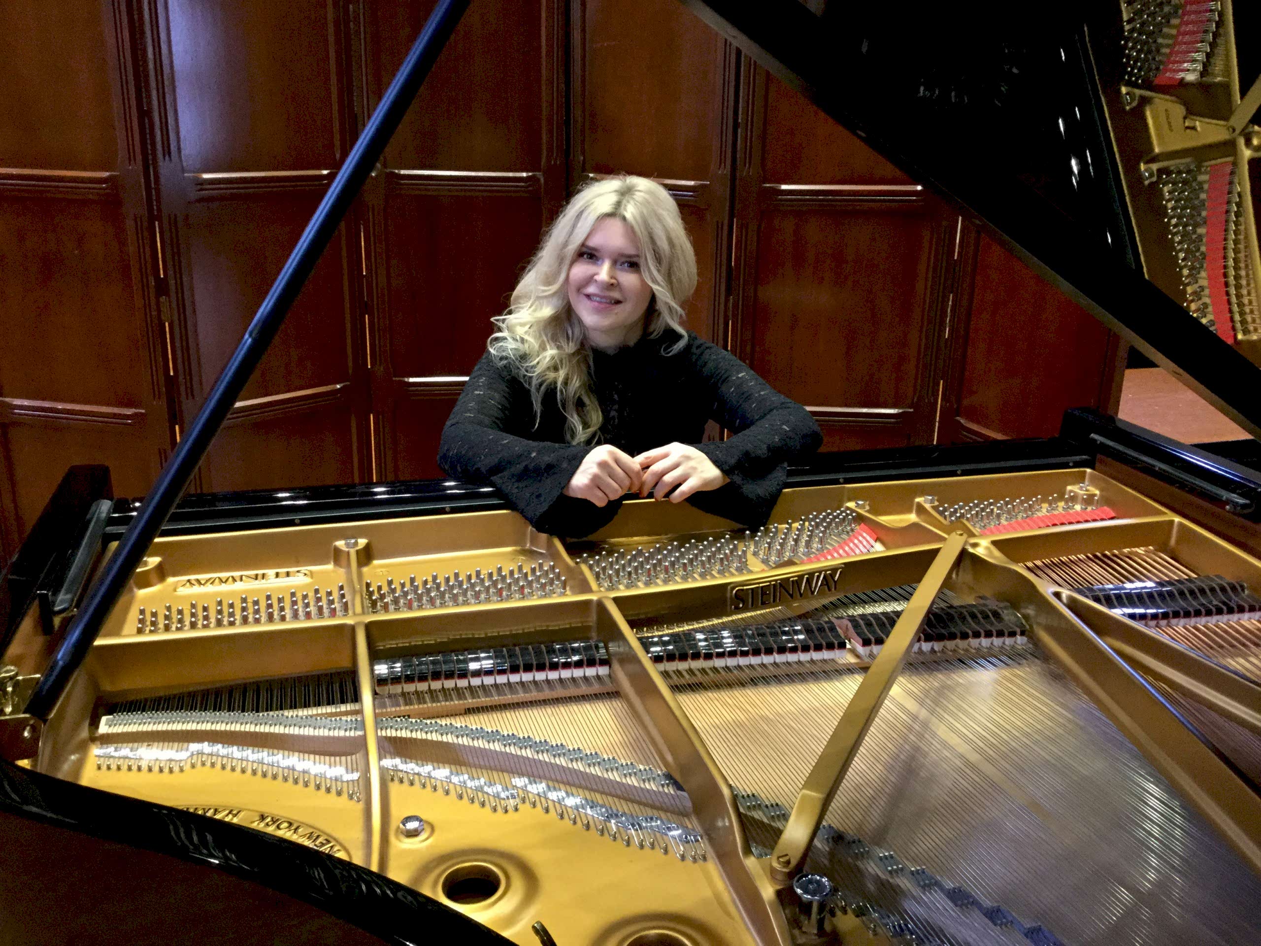 Milana Music Studio - Milana Vik