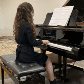 Milana Music - Performance