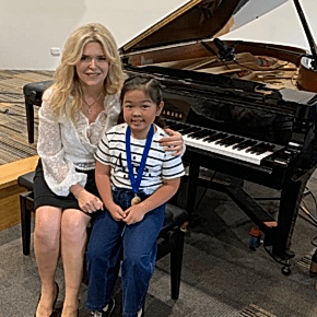 Milana Music - Performance