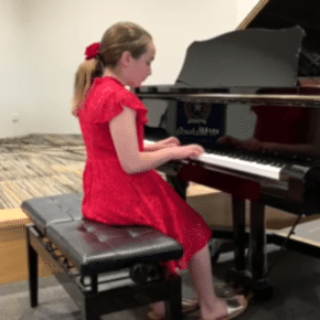 Milana Music - Performance