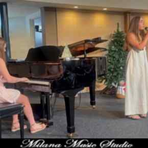 Milana Music - Performance